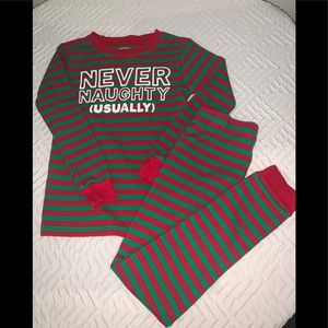 Carter’s kids red and green holiday 2 piece set 🎄